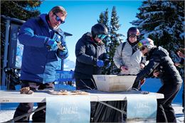 Dégustation d'huîtres au sommet !_Les Saisies