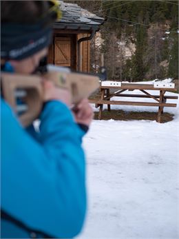 Une personne tire sur des cibles - OTHMV-D.Cuvelier