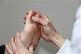 Massage des pieds - Karina Mazurowicz