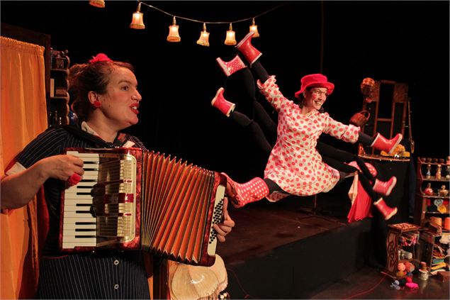 Spectacle Bobines et Flacons_Blyes - Marie Combe