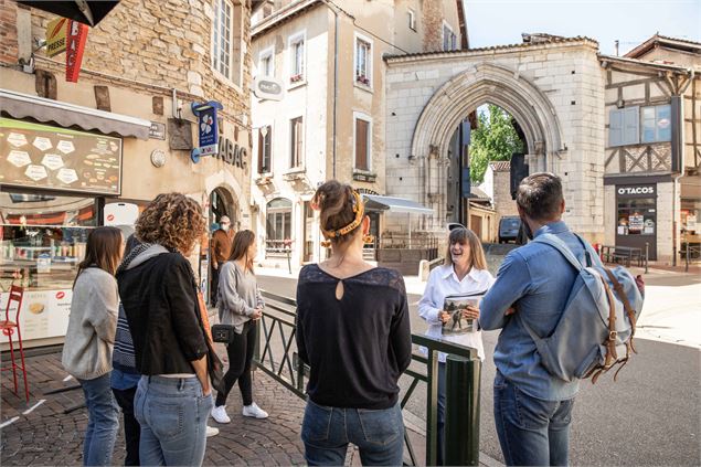 B-B_Destinations_visite guidée Bourg_002©MorganeMonneret - B-B_Destinations_visite guidée Bourg_002©