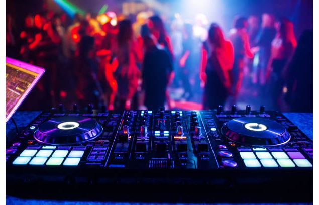 photo DJ - Istock
