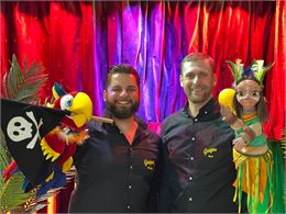 Guignol et Rio le majestueux perroquet - Rr