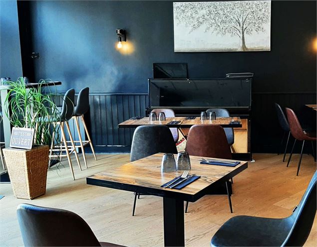 salle restaurant Lie Vain Lou - ML OTSLA