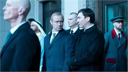 Cinéma | Le mage du Kremlin_Aime-la-Plagne - Carole Bethuel - 2025 CURIOSA FILMS- GAUMONT - FRANCE 2