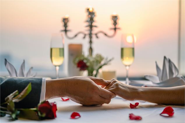 Dîner de la Saint-Valentin au Domaine de Divonne - adobe stock