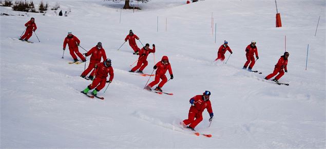 Descentes aux flambeaux et show des moniteurs-trices ESF_Peisey-Vallandry