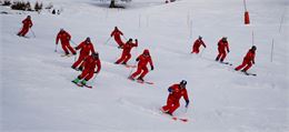 Descentes aux flambeaux et show des moniteurs-trices ESF à Vallandry_Peisey-Vallandry