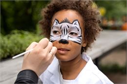 Atelier maquillage parent-enfant_Saint-Genix-les-Villages - Freepik