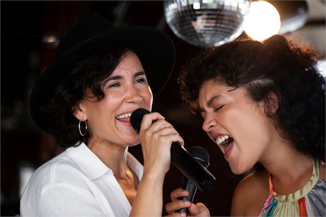 Soirée karaoké et crêpes party !_Le Pont-de-Beauvoisin - Freepik