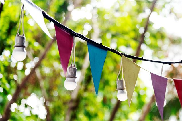 Kermesse de printemps_Sainte-Marie-de-Cuines - Freepik