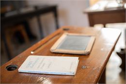 Visite et atelier d’écriture à la plume aux Pièces du Patrimoine_Béligneux - M Art Photographie