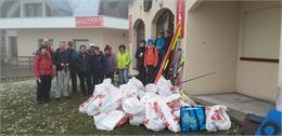 Les participants avec leur récolte - SEM DES BAUGES