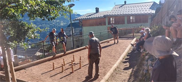 Initiation aux quilles savoyardes_Aime-la-Plagne - Syndicat d'Initiative de Granier