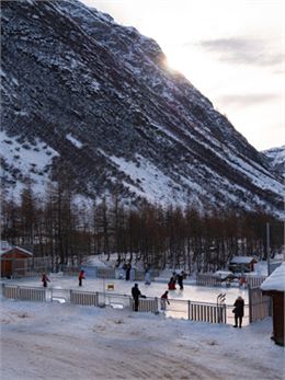 La patinoire de Bonneval en fin de journée - B.Filliol - OTHMV