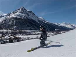 Un skieur sur les pistes de Bessans - B.Filliol - OTHMV