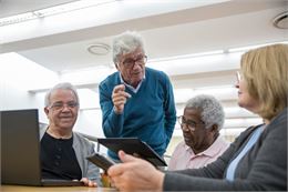 Ateliers numériques seniors - Bibliothèque de Bagnes