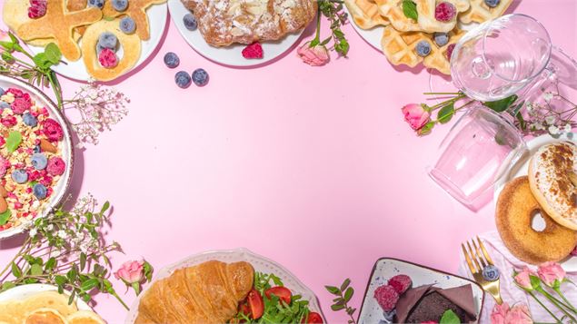 nourriture en cercle, type brunch - canva