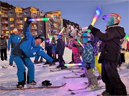 Descente aux flambeaux pour enfants par Easy2ride_Avoriaz