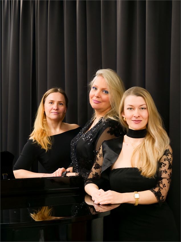 V.Lambertet Basova,E.Granov, V.Vichkutkina - Elena Granov