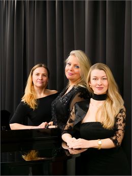 V.Lambertet Basova,E.Granov, V.Vichkutkina - Elena Granov