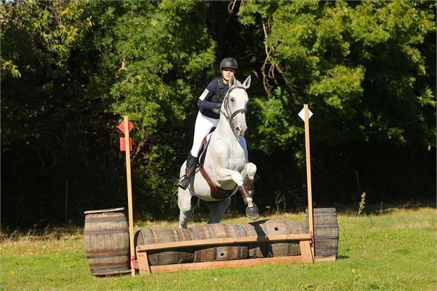 Concours équitation club et poney - Equ'ain Centre Equestre