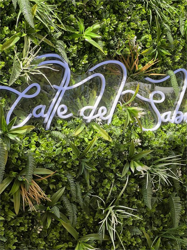 enseigne - Anaïs Blanc/OT Pays de Gex