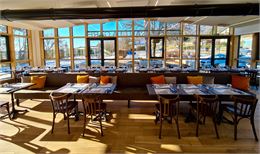 Salle du Restaurant de la Gare à Gex - Restaurant de la Gare