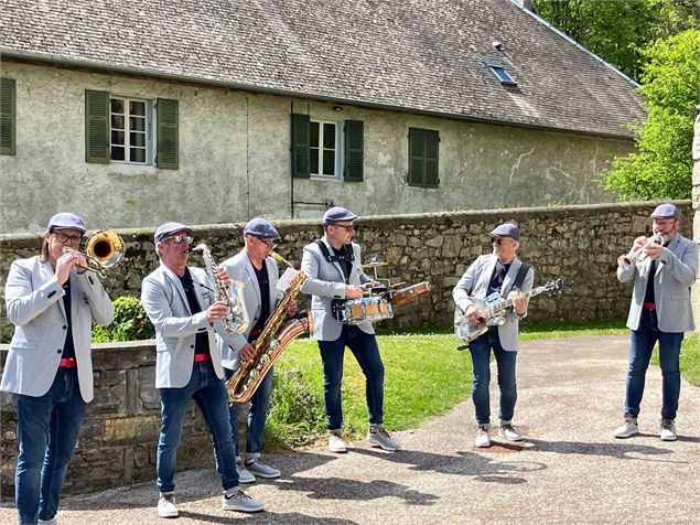 le groupe joue - Cocktail de zik