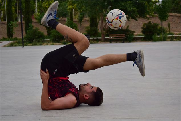 illustration - parham noroozi  - Unsplash