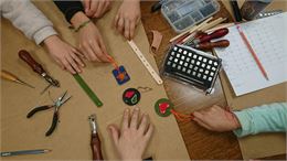 Initiation Maroquinerie_Les Gets - Esprit haute terre