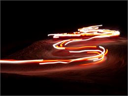 File sinueuse de lumières - OTHMVT