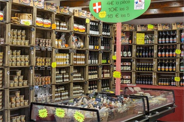 Corbier Fromagerie : Dégustation de produits régionaux_Le Corbier