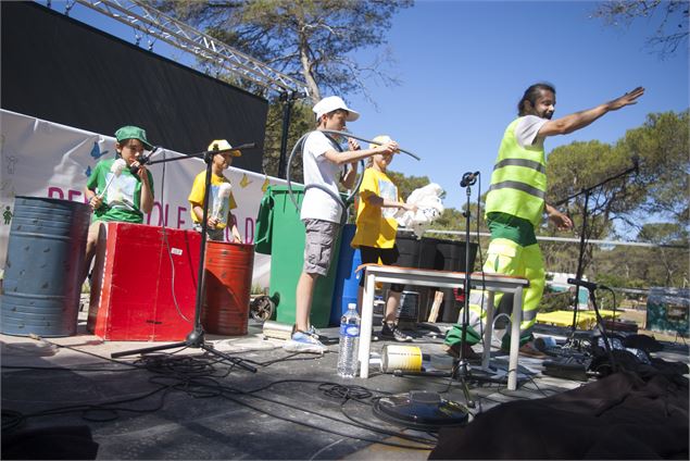 Dino-Théâtre : Recyclage musical_Plagne - Do Rêve Mi