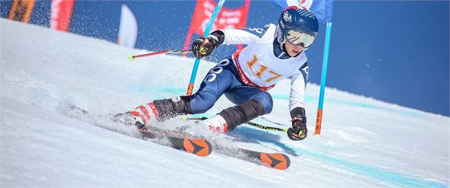 Slalom et descente au flambeau_Plateau d'Hauteville - esf2alpes