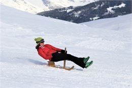 Descente aux flambeau et parallèle en paret (luge bois avec 1 seul patin)
