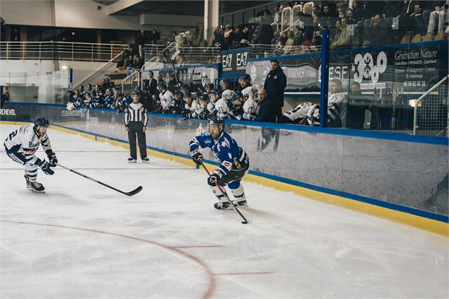Match de championnat de Hockey sur glace : HCMP - Lyon_Courchevel