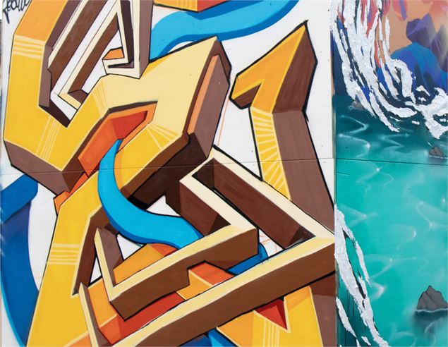 Atelier Lettrage avec Sker au Val d'Arly Street Art Festival - Office de Tourisme du Val d'Arly