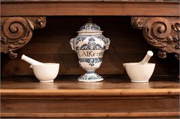 Visite commentée de l'Apothicairerie et de l'Ancien Hospice de Montluel_Montluel - M Art Photographi