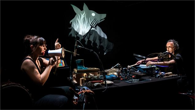 L'ours et la louve_Bourg-Saint-Maurice - © Thierry Laporte