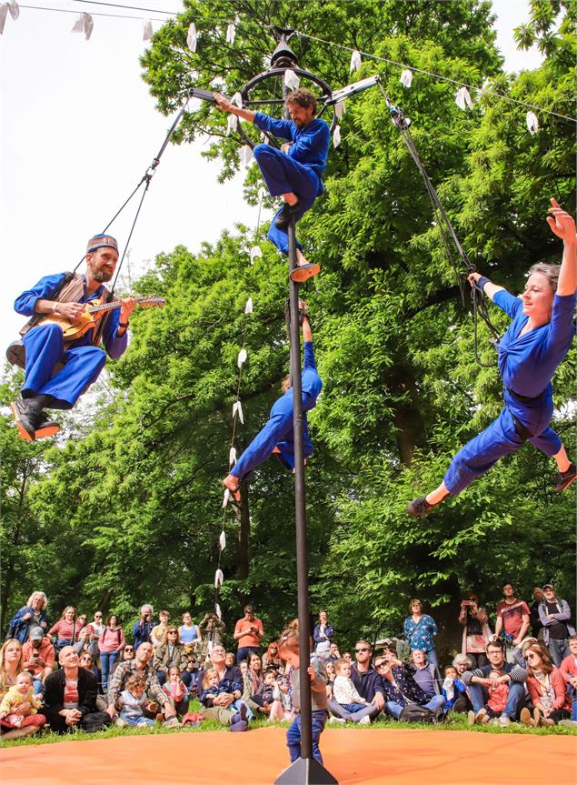 Festival des Arts du cirque : Comme le vent - Acrobatie, danse et musique_Faverges-Seythenex - Cie L