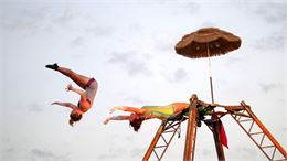 Festival des Arts du cirque : 'Gravir"-Cirque et voltige aérienne_Faverges-Seythenex - Mairie de Fav