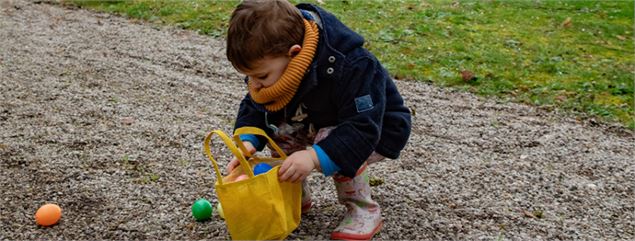 Chasse aux œufs - ©Ville de Ferney-Voltaire