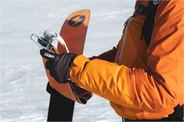 pose de peaux de phoques - G. Lavila OTHMV