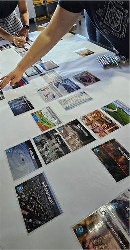 Dispositif étalé sur une table - La Turbine sciences