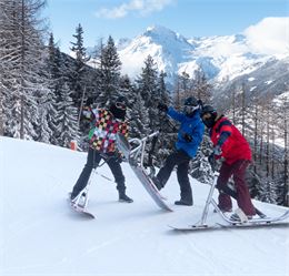 3 pratiquants de snowscoot - R.Salles - OTHMV