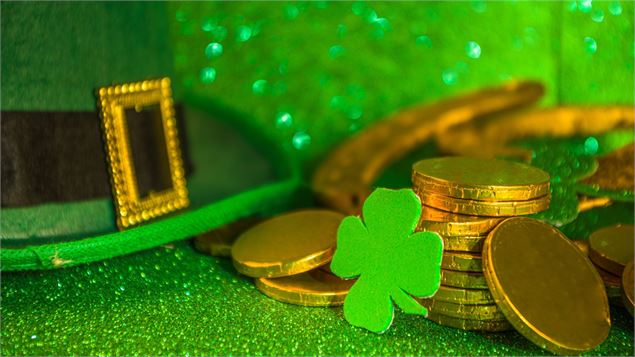 chapeau vert de la saint patrick - canva