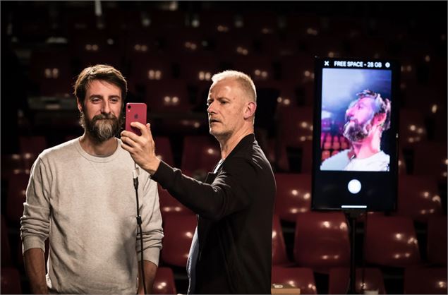 Affiche spectacle Que du bonheur (avec vos capteurs) - Compagnie Le Phalène