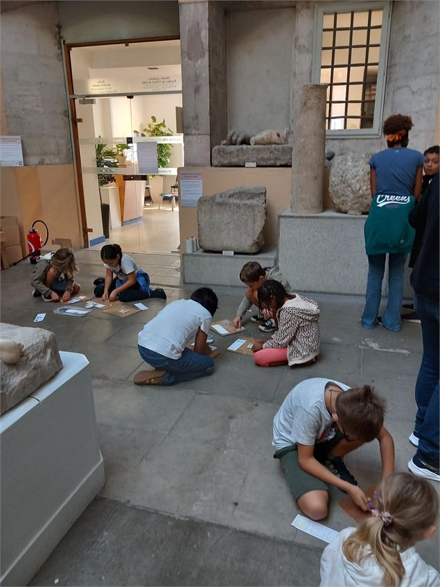Visite-atelier pour les enfants Aquae, ville antique_Aix-les-Bains - VAH
