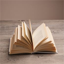 Livre - Designed by Freepik